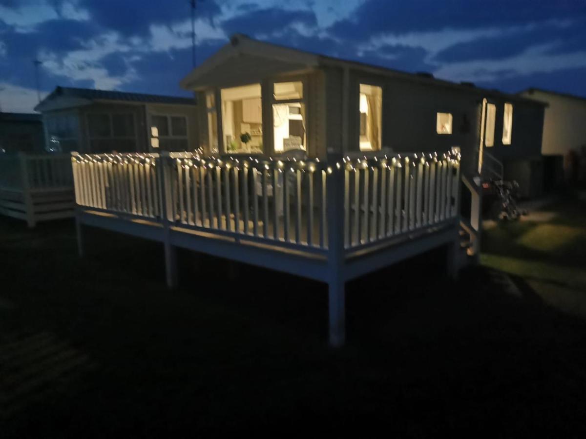 The Beach Retreat, Lido Beach, Prestatyn Exterior foto